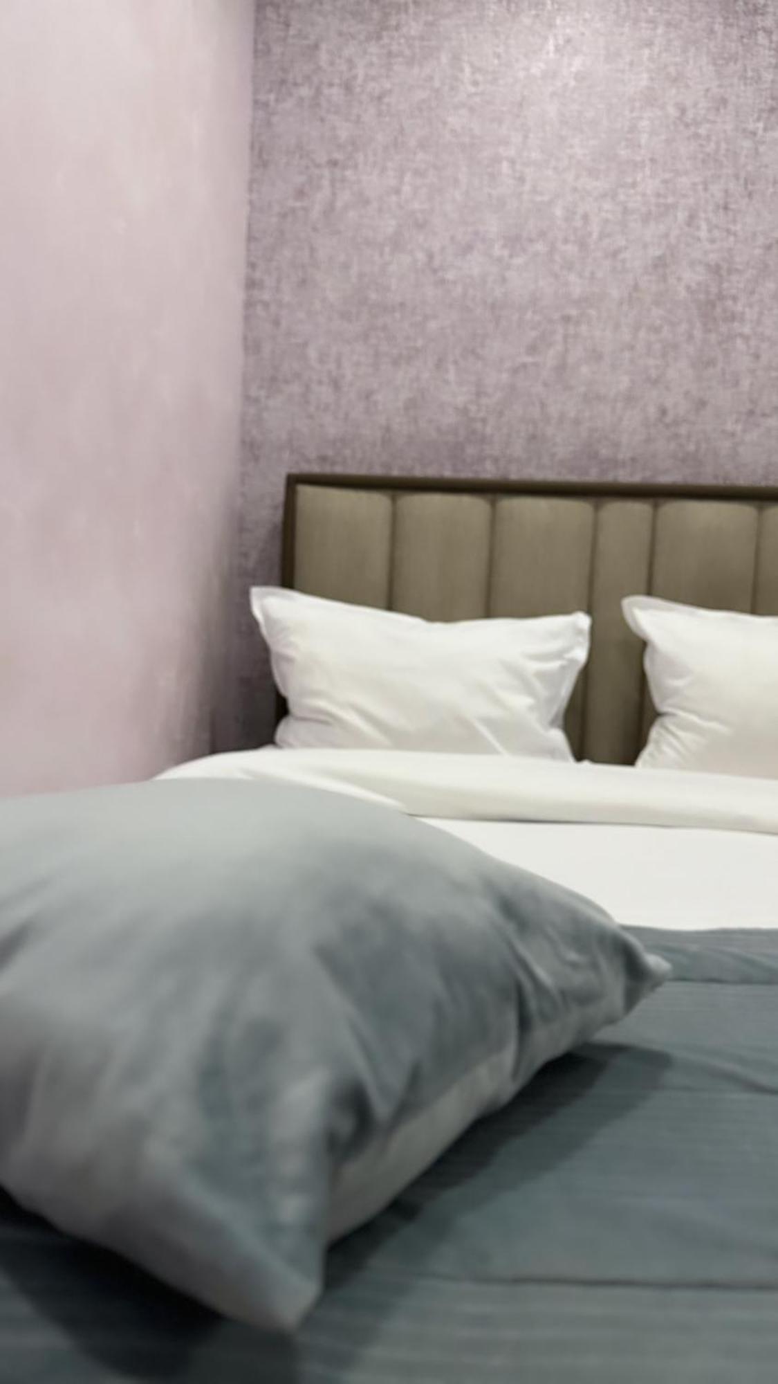 Yerevan Hotel الغرفة الصورة
