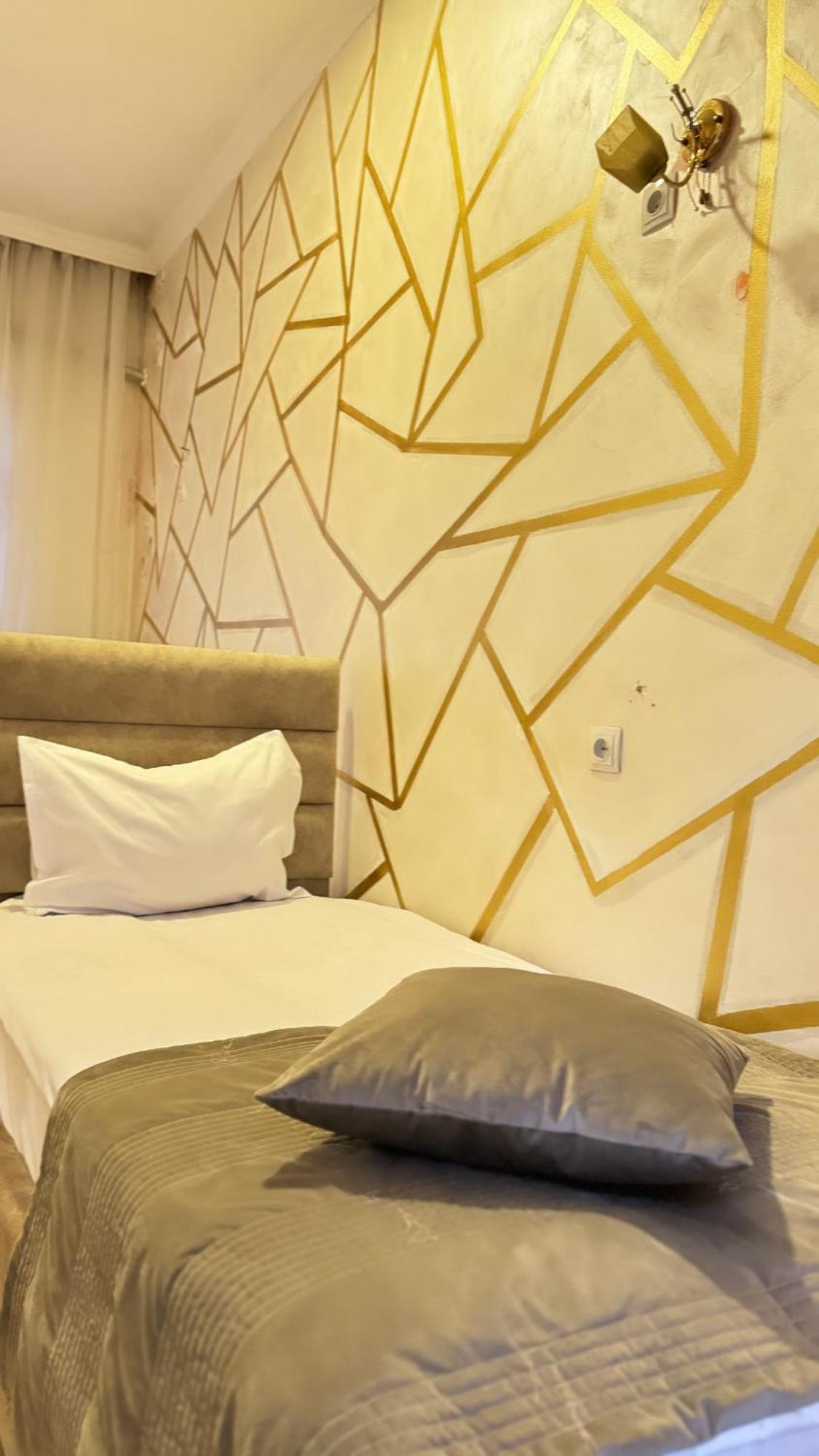 Yerevan Hotel الغرفة الصورة